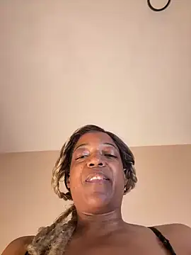 iriebusty online show from May 17, 2026, 12:43 am