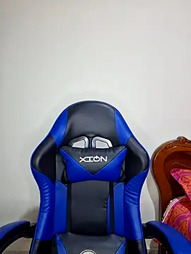 Snapshot of Natasha_50 chatting on December 23, 2025, 12:11 am Natasha 50 online show from December 23, 2025, 12:11 am