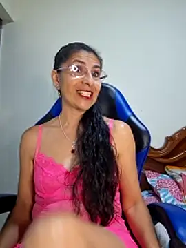 Snapshot of Natasha_50 chatting on April 8, 2026, 1:07 am Natasha 50 online show from April 8, 2026, 1:07 am