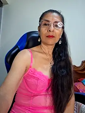 Snapshot of Natasha_50 chatting on May 9, 2026, 3:32 am Natasha 50 online show from May 9, 2026, 3:32 am