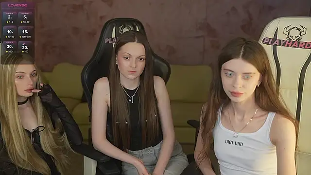 Regina Sweet054 online show from March 19, 2026, 3:23 pm