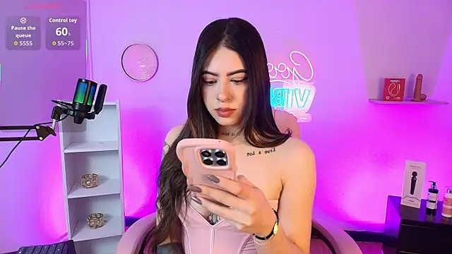 Alice Vixen online show from October 27, 2025, 12:28 pm