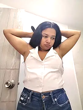 Snapshot of Eimy-04 chatting on September 9, 2025, 7:34 pm Eimy-04 online show from September 9, 2025, 7:34 pm