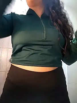 Snapshot of Eimy-04 chatting on February 23, 2026, 11:49 pm Eimy-04 online show from February 23, 2026, 11:49 pm