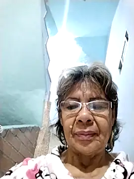 OliviaMorris1 online show from May 9, 2026, 3:15 pm