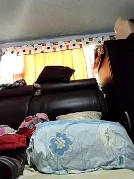 Snapshot of OliviaMorris1 chatting on November 12, 2025, 2:10 pm OliviaMorris1 online show from November 12, 2025, 2:10 pm