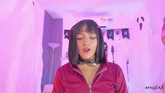 anuskah online show from October 7, 2025, 7:48 pm