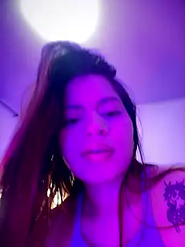 Snapshot of Yaqui_elle chatting on January 8, 2026, 2:28 am Yaqui elle online show from January 8, 2026, 2:28 am