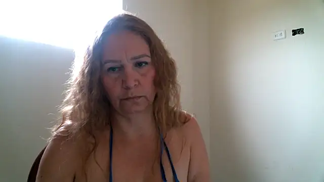 Monserrat Sweet online show from October 6, 2025, 7:03 pm