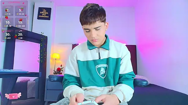 Lucass love online show from December 14, 2025, 1:39 pm