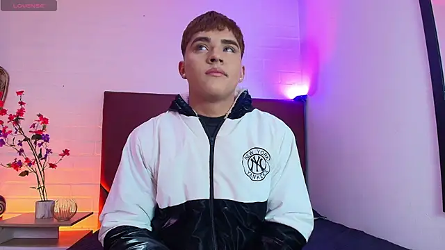 Lucass love online show from April 7, 2026, 1:13 pm