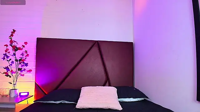 Lucass love online show from March 31, 2026, 1:02 pm