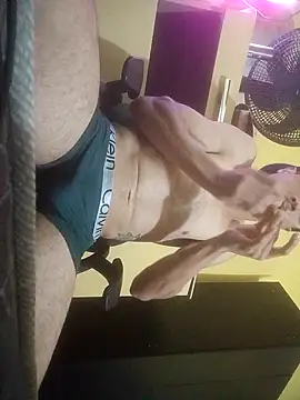 Snapshot of Veww1313 chatting on September 29, 2025, 5:18 pm Veww1313 online show from September 29, 2025, 5:18 pm