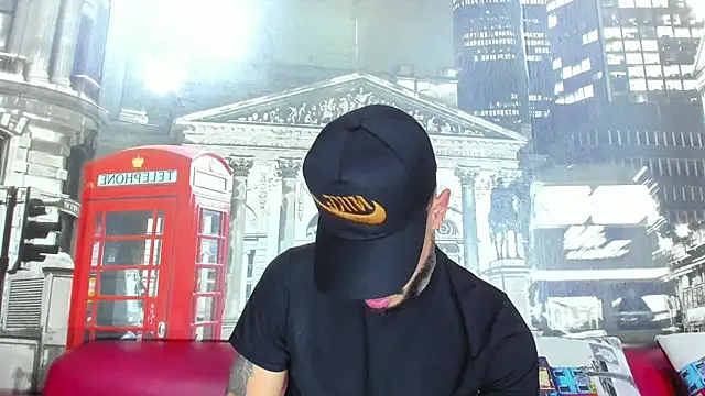 Snapshot of VinzenzRizzo chatting on October 18, 2025, 4:47 am VinzenzRizzo online show from October 18, 2025, 4:47 am