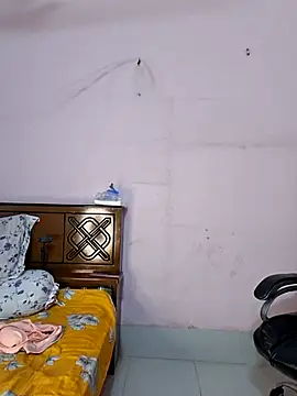 Snapshot of Bristy- chatting on February 16, 2026, 8:02 am Bristy- online show from February 16, 2026, 8:02 am