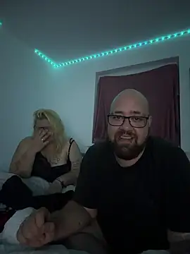 mrandmrsdarkside online show from April 12, 2026, 10:46 pm