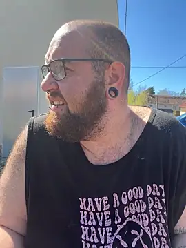 mrandmrsdarkside online show from April 23, 2026, 12:29 pm