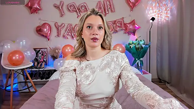 EmiSoul online show from November 18, 2025, 3:54 am