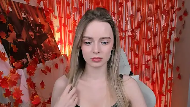 JuliaBrewwer online show from October 16, 2025, 1:08 pm