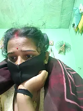 Snapshot of PIHU999 chatting on December 17, 2025, 4:39 am PIHU999 online show from December 17, 2025, 4:39 am