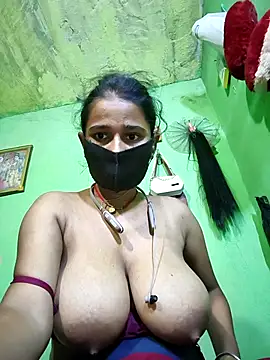 Snapshot of PIHU999 chatting on October 12, 2025, 2:40 pm PIHU999 online show from October 12, 2025, 2:40 pm