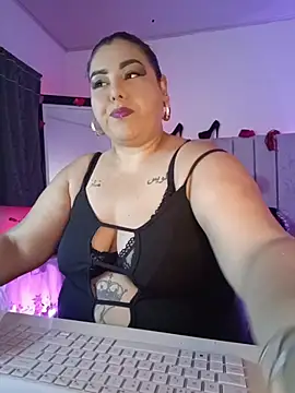 Snapshot of AndreaKinky chatting on February 19, 2026, 8:11 am AndreaKinky online show from February 19, 2026, 8:11 am