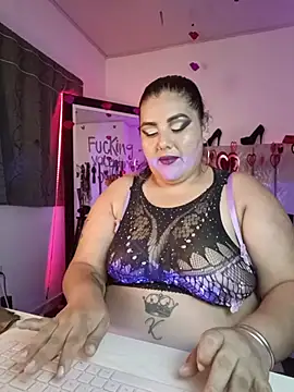 Snapshot of AndreaKinky chatting on February 7, 2026, 9:17 am AndreaKinky online show from February 7, 2026, 9:17 am