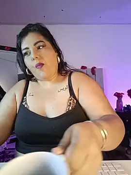 Snapshot of AndreaKinky chatting on February 16, 2026, 8:13 am AndreaKinky online show from February 16, 2026, 8:13 am