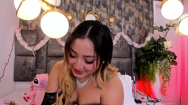 PatyLawrence online show from November 23, 2025, 4:22 am