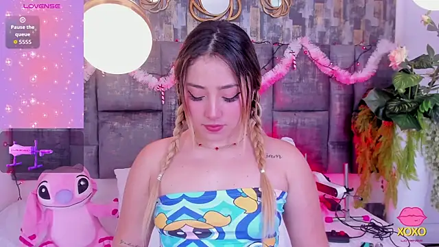 PatyLawrence online show from November 30, 2025, 4:57 am