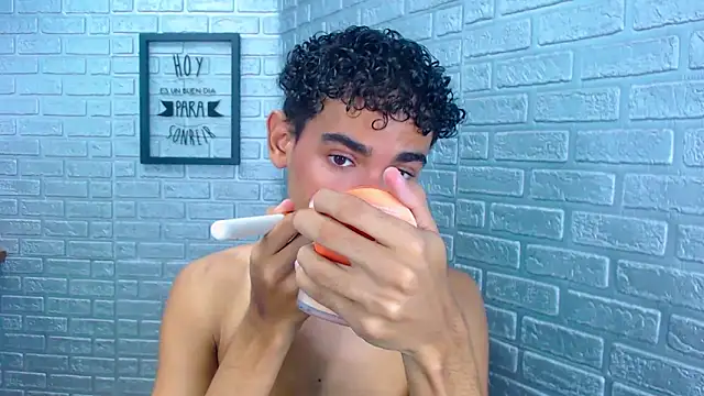 Snapshot of Blake_Mils chatting on February 28, 2026, 7:02 pm Blake Mils online show from February 28, 2026, 7:02 pm