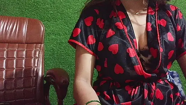 SEXY-SIMI-BHABI online show from May 14, 2026, 11:18 am