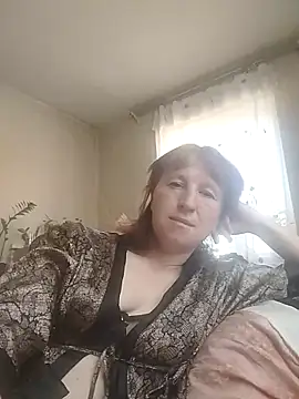 Flower2931 online show from April 27, 2026, 8:01 am