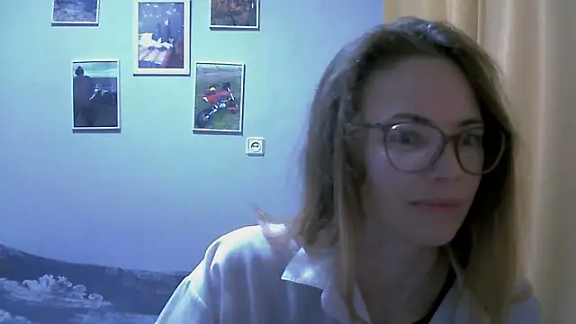 Snapshot of SEA_Dream chatting on November 24, 2025, 4:56 am SEA Dream online show from November 24, 2025, 4:56 am