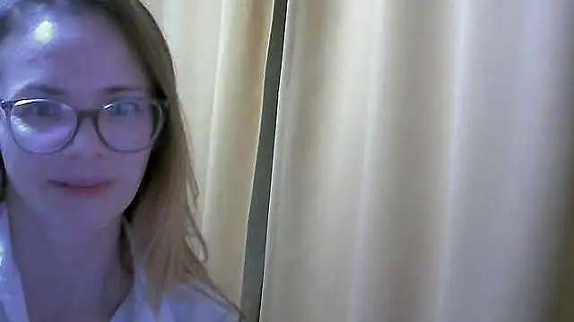 Snapshot of SEA_Dream chatting on October 21, 2025, 4:39 pm SEA Dream online show from October 21, 2025, 4:39 pm