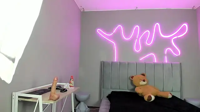 Snapshot of Sabrina_bloom chatting on September 10, 2025, 1:21 pm Sabrina bloom online show from September 10, 2025, 1:21 pm