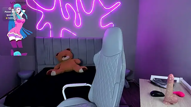 Snapshot of Sabrina_bloom chatting on October 2, 2025, 1:14 pm Sabrina bloom online show from October 2, 2025, 1:14 pm