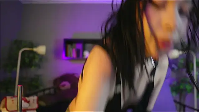 Snapshot of Sabrina_bloom chatting on October 29, 2025, 1:10 pm Sabrina bloom online show from October 29, 2025, 1:10 pm