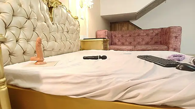 MayaBaker online show from February 12, 2026, 8:47 am