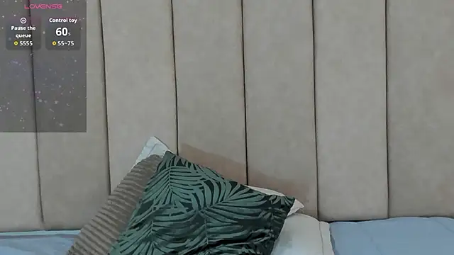  Zahiira  online show from November 13, 2025, 12:09 pm