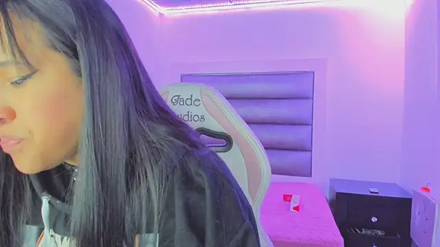 Andrea brunnette online show from November 12, 2025, 12:42 pm