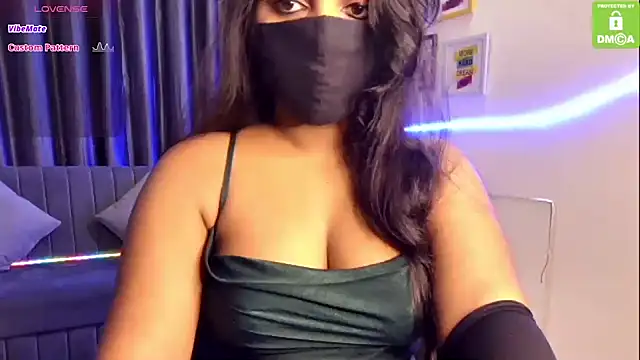 Webrowncouple online show from July 10, 2026, 4:51 pm