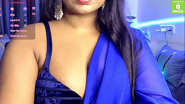 Webrowncouple online show from July 11, 2026, 7:58 pm