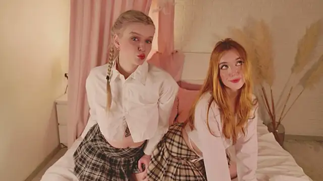 Snapshot of Sexy_witches chatting on March 5, 2026, 7:16 am Sexy witches online show from March 5, 2026, 7:16 am