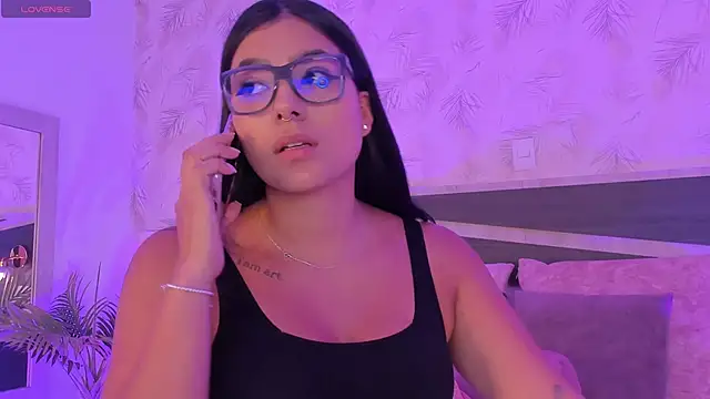 Snapshot of dana_hazze chatting on May 6, 2026, 3:21 am dana hazze online show from May 6, 2026, 3:21 am