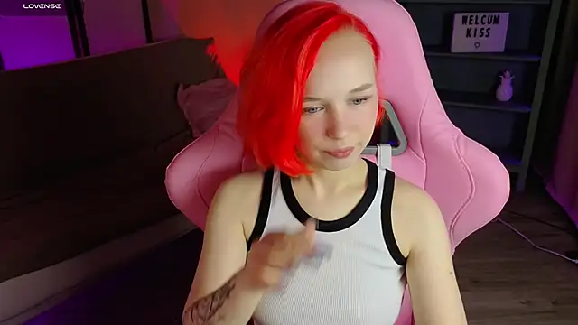 NaomiYoru online show from September 26, 2025, 8:38 pm