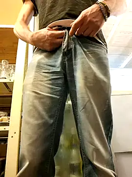 KalendaXL online show from September 10, 2025, 6:07 pm