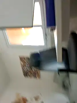 KalendaXL online show from September 26, 2025, 4:25 pm