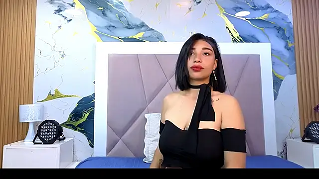 Snapshot of SofiaWhites chatting on May 7, 2026, 3:11 am SofiaWhites online show from May 7, 2026, 3:11 am