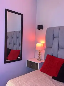 Mia volkova online show from December 5, 2025, 12:26 pm